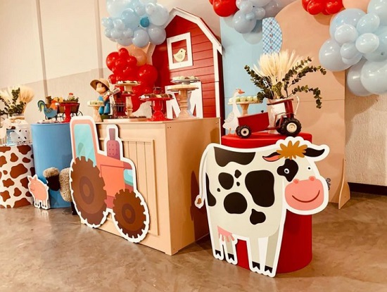 Farm Animal Baby Shower Dessert Table Setup.jpg