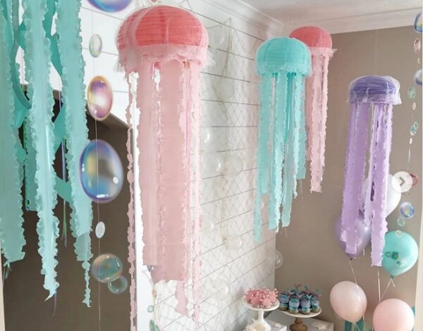 Hanging Jellyfish Beautiful Seaweed Climbing The Walls Giant Seahorse Balloons And Bubbles.jpg